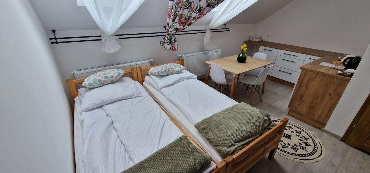 Ferienwohnung Zielona Ostoja Ulica Szpitalna 3C Kamieniec Ząbkowicki Exterior foto